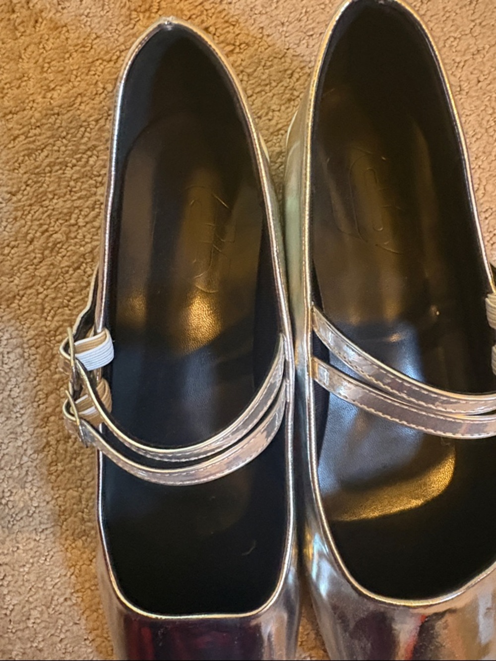 Never worn. New. Women's Metallic Silver Mary Jane Flats - Picture 3 of 7